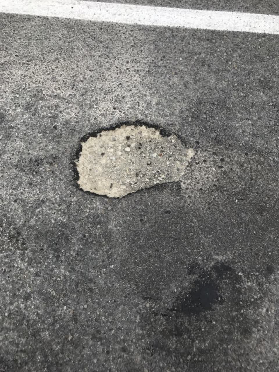 The photograph attached to this roading/streets report