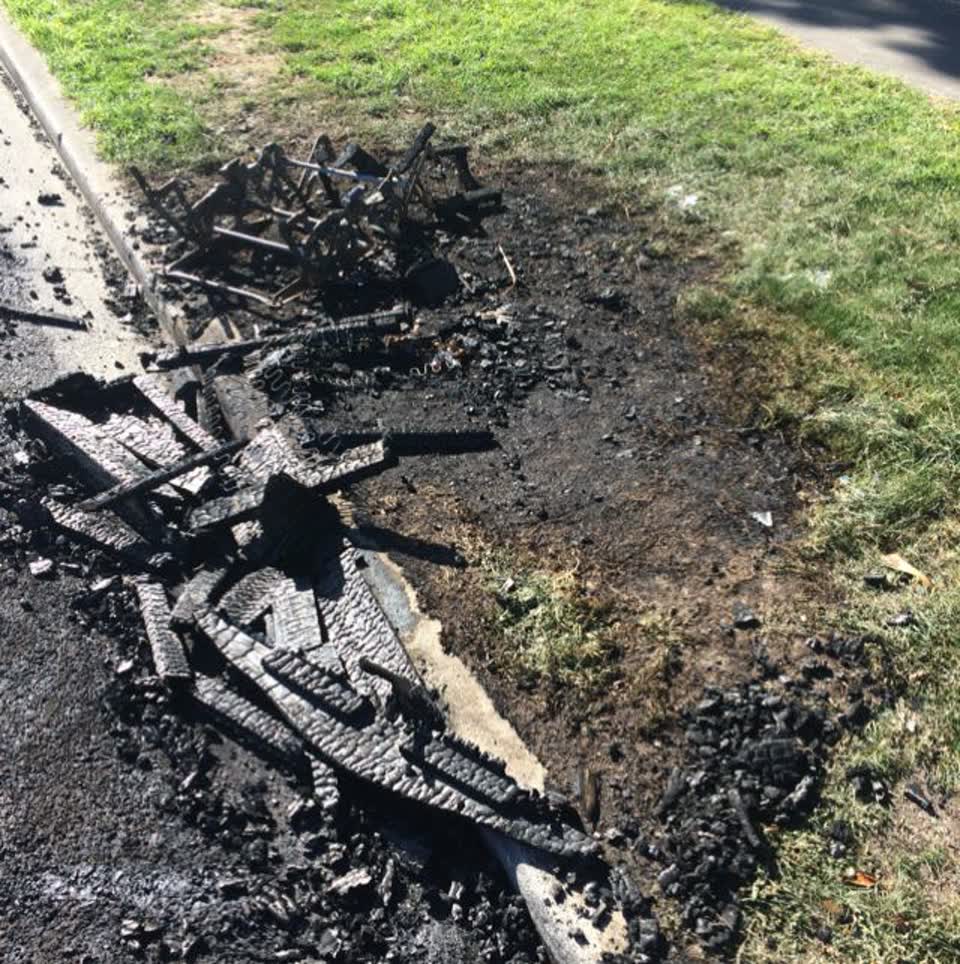 The photograph attached to this rubbish/recycling report