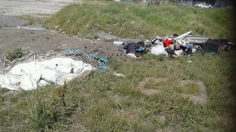 Rubbish/Recycling, a report photo