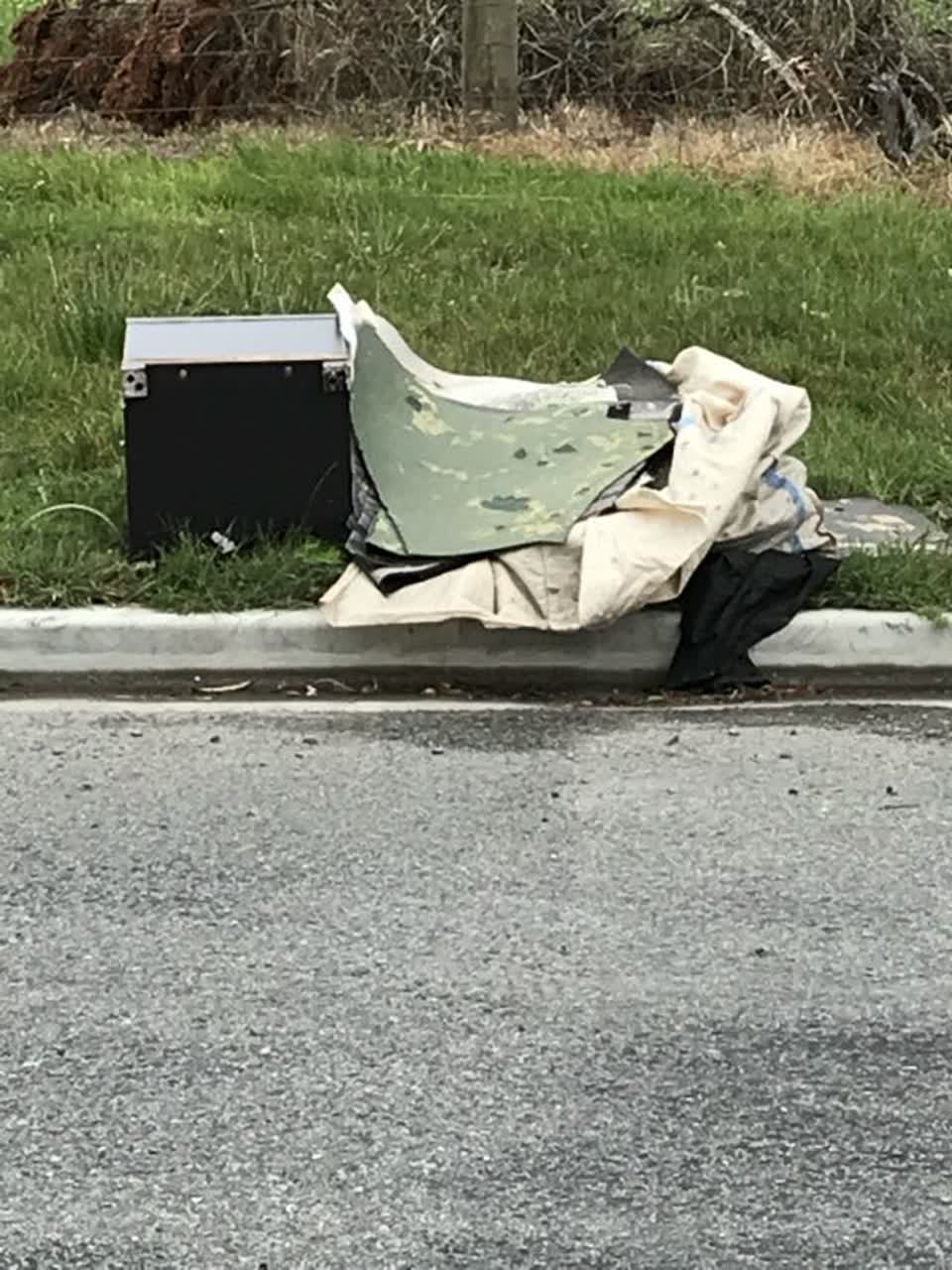 The photograph attached to this rubbish/recycling report