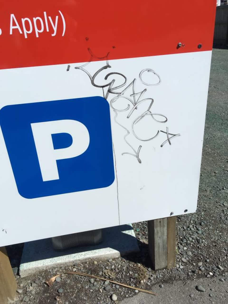 The photograph attached to this graffiti report