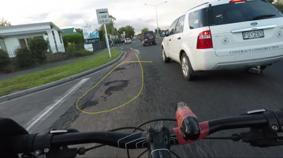 The photograph attached to this roading/streets report