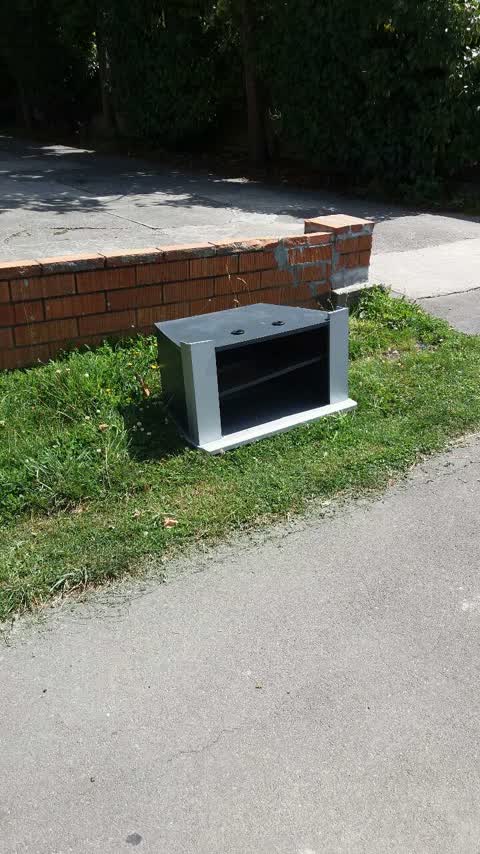 Rubbish/Recycling, a report photo