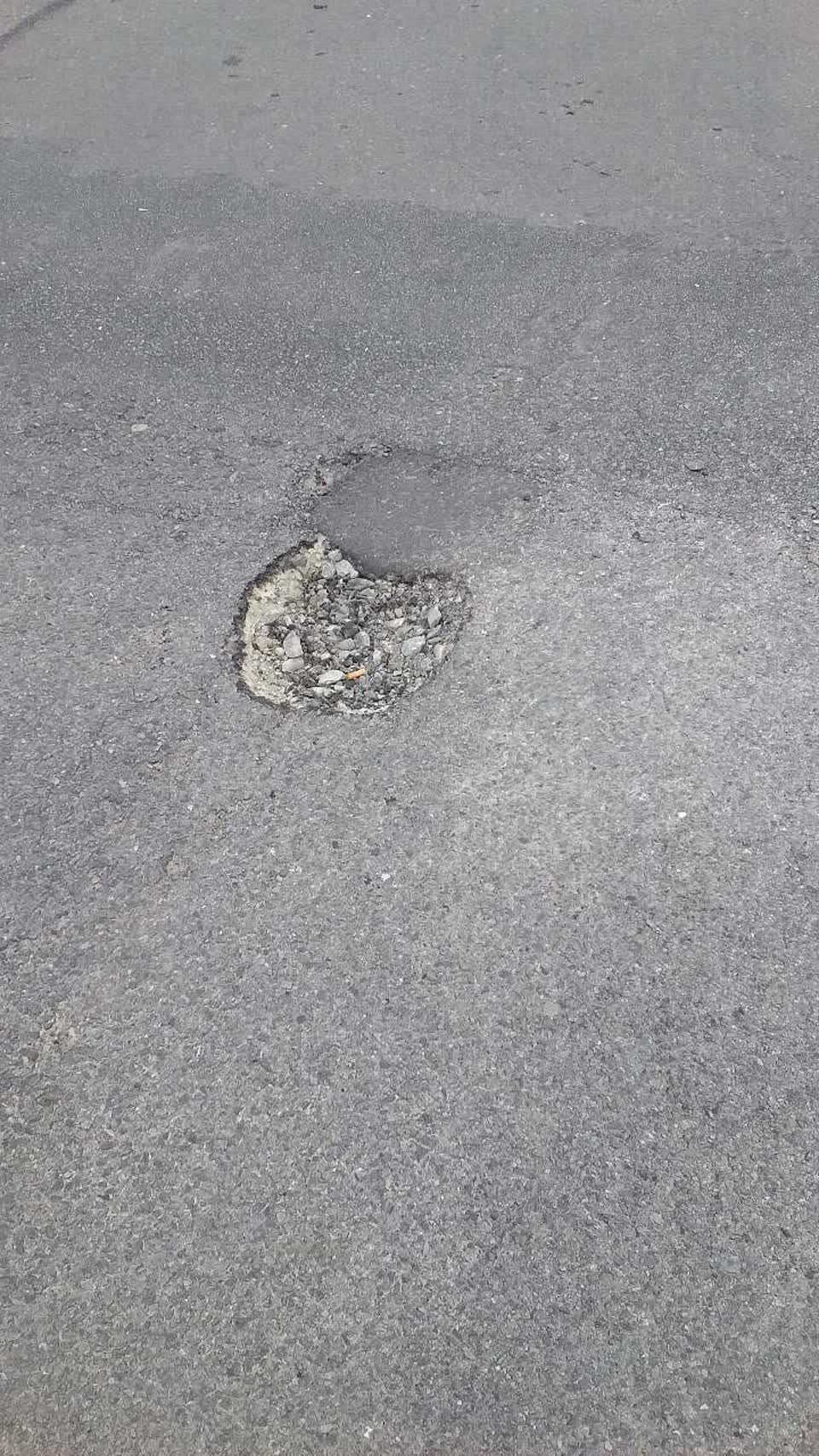 The photograph attached to this roading/streets report
