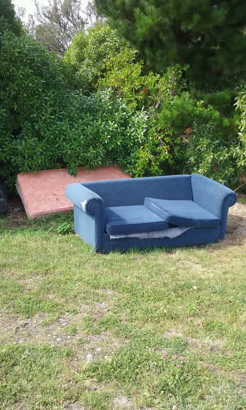 Rubbish/Recycling, a report photo
