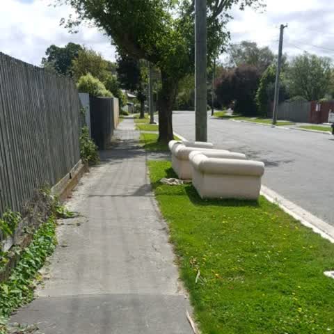 Rubbish/Recycling, a report photo