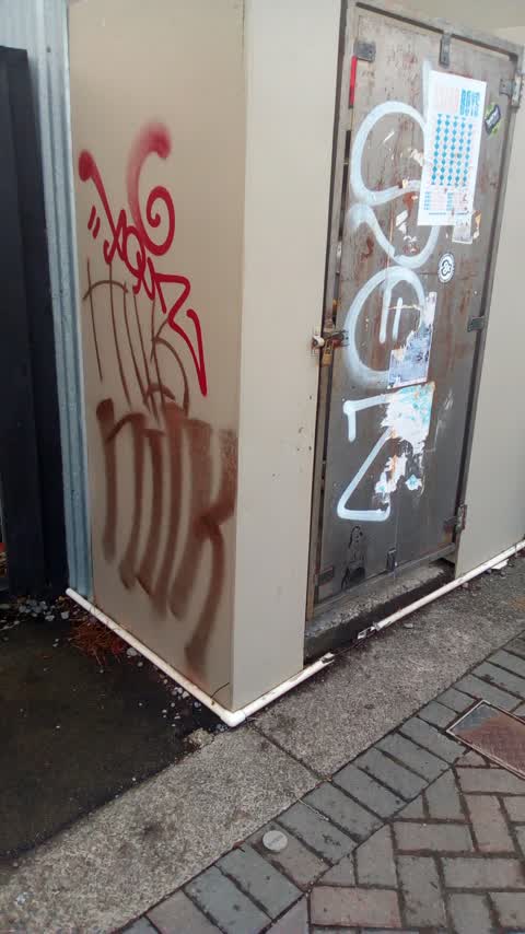 Graffiti, a report photo