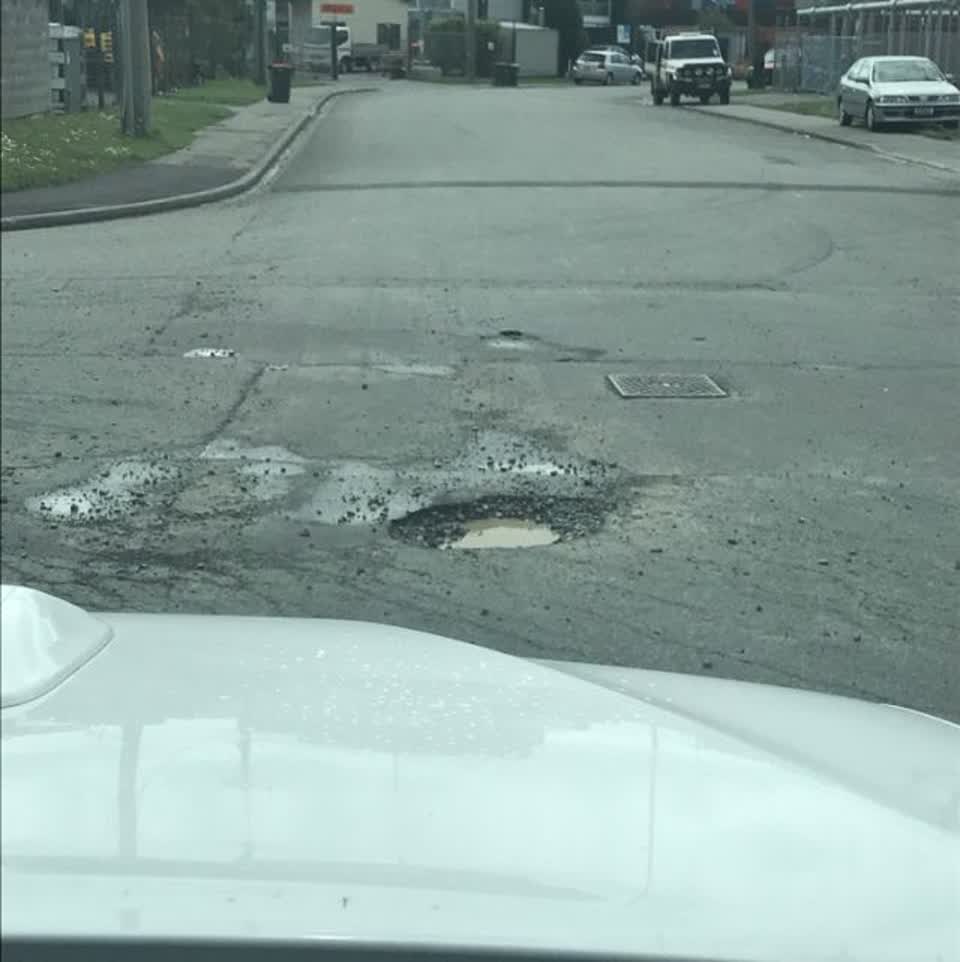 The photograph attached to this roading/streets report