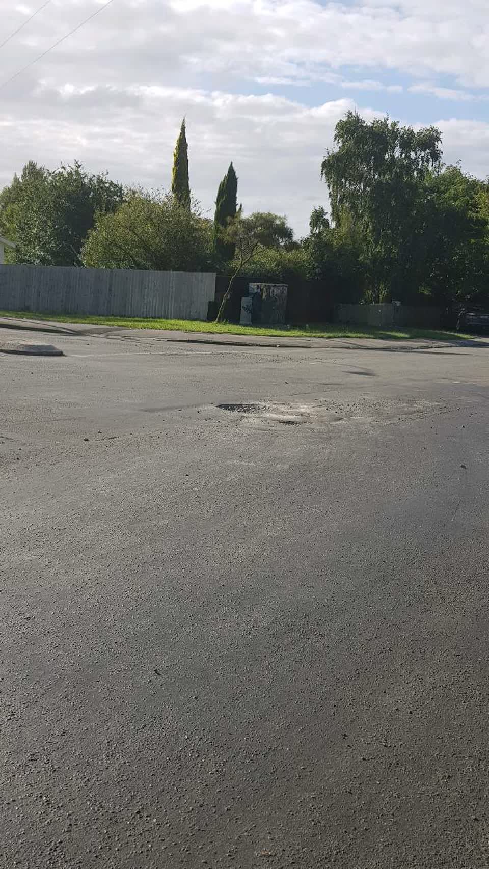 The photograph attached to this roading/streets report