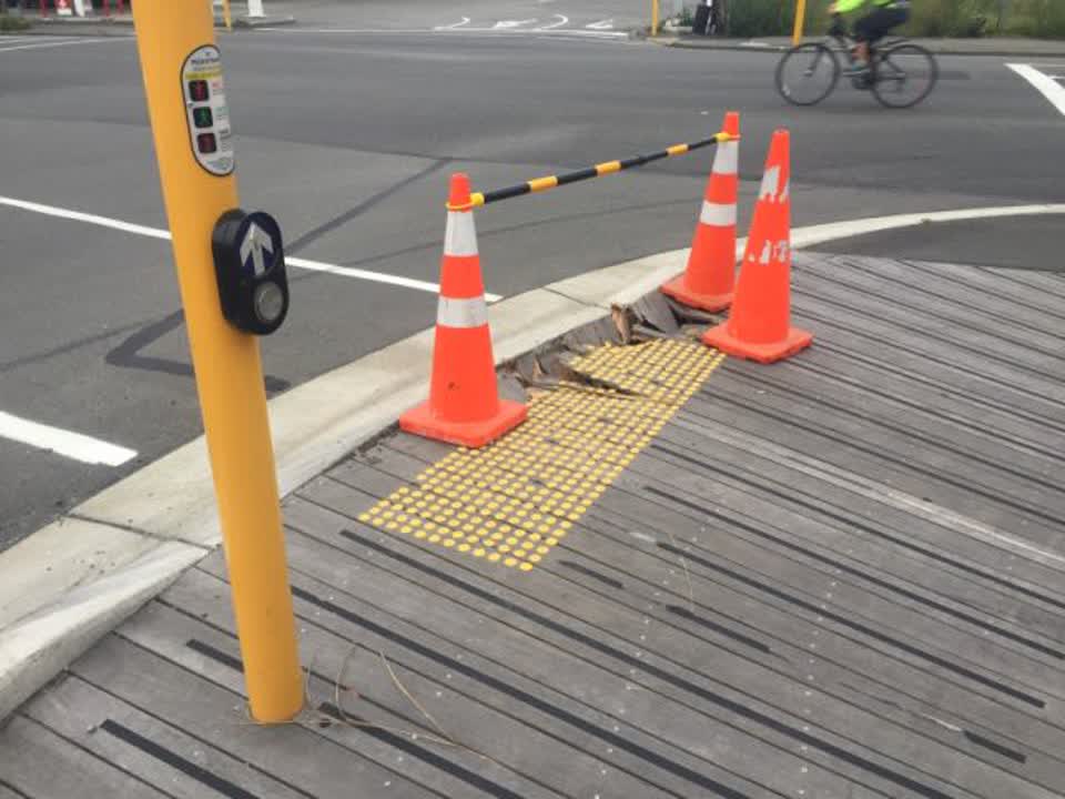 The photograph attached to this roading/streets report