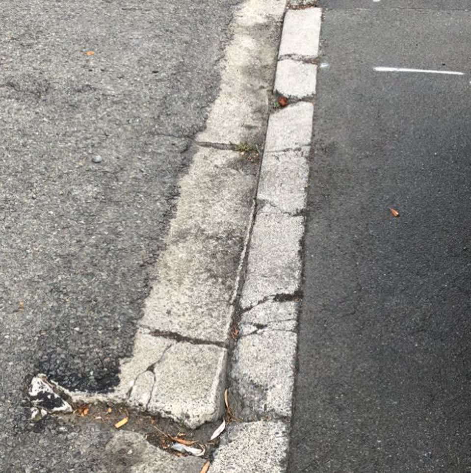 The photograph attached to this roading/streets report