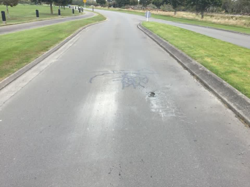 The photograph attached to this roading/streets report