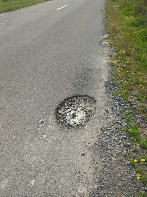 Roading/Streets, a report photo