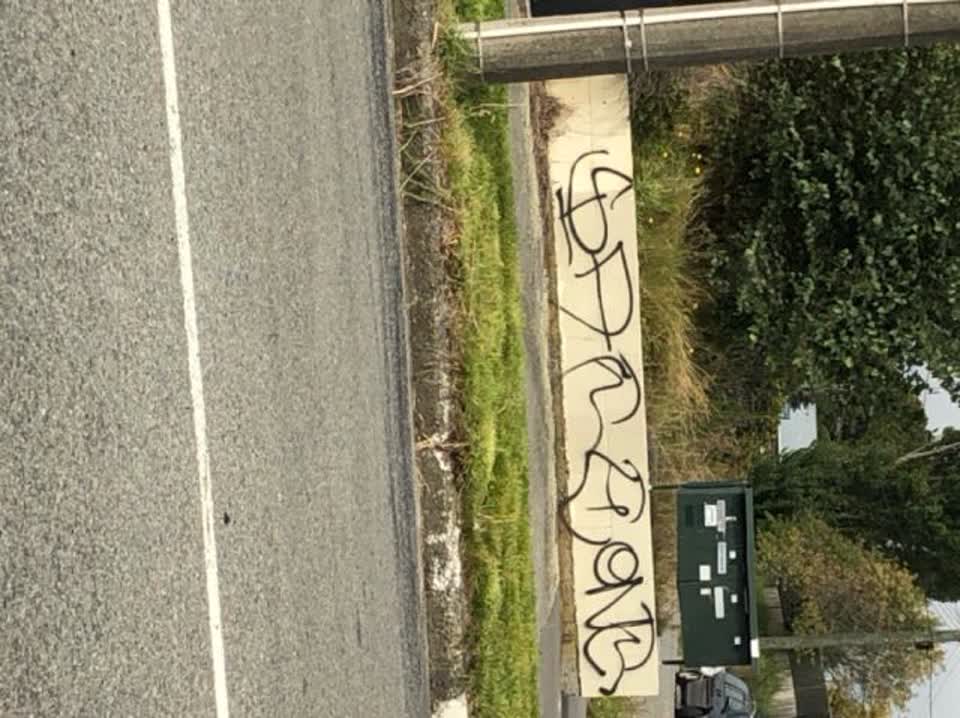 The photograph attached to this graffiti report