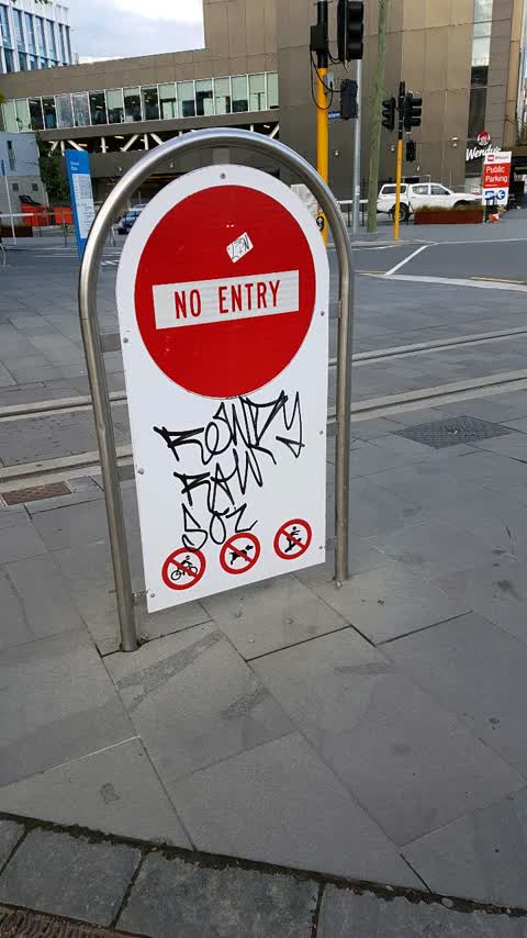 Graffiti, a report photo