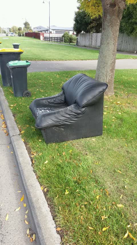 Rubbish/Recycling, a report photo