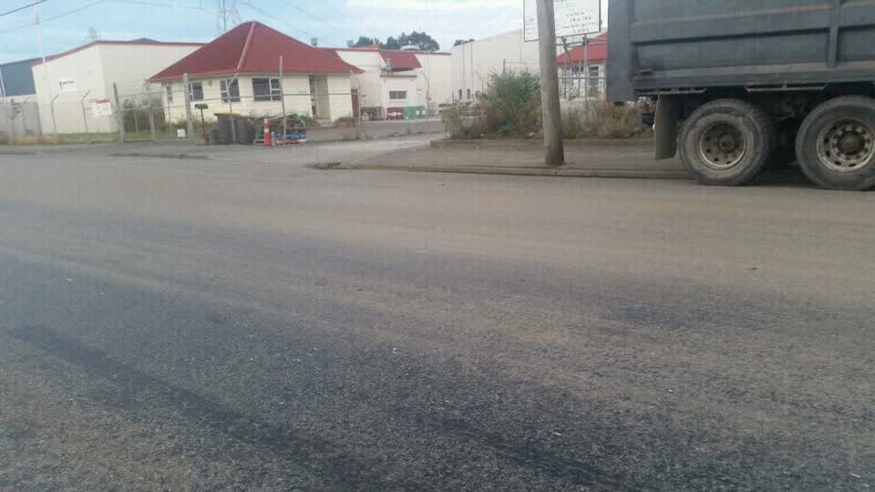 The photograph attached to this roading/streets report