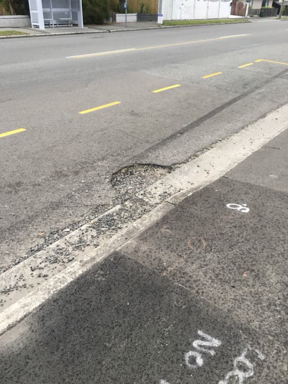 The photograph attached to this roading/streets report