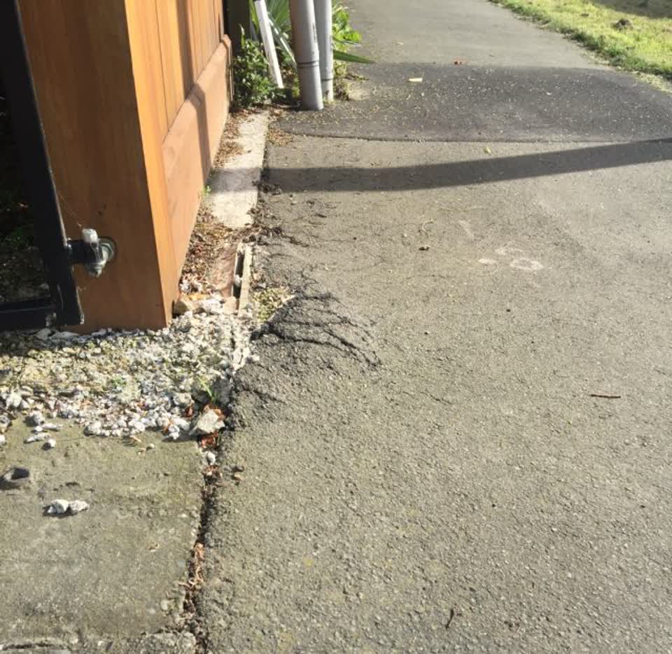 The photograph attached to this roading/streets report