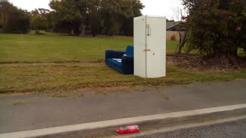 Rubbish/Recycling, a report photo