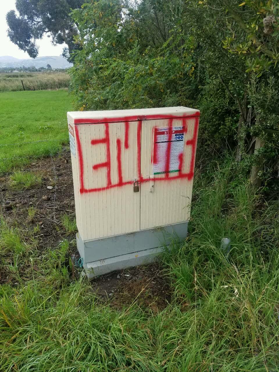 The photograph attached to this graffiti report