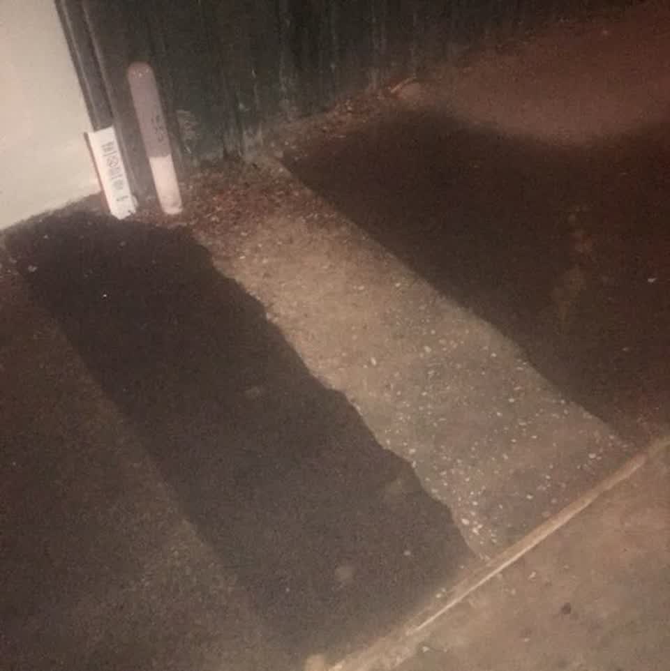 The photograph attached to this roading/streets report