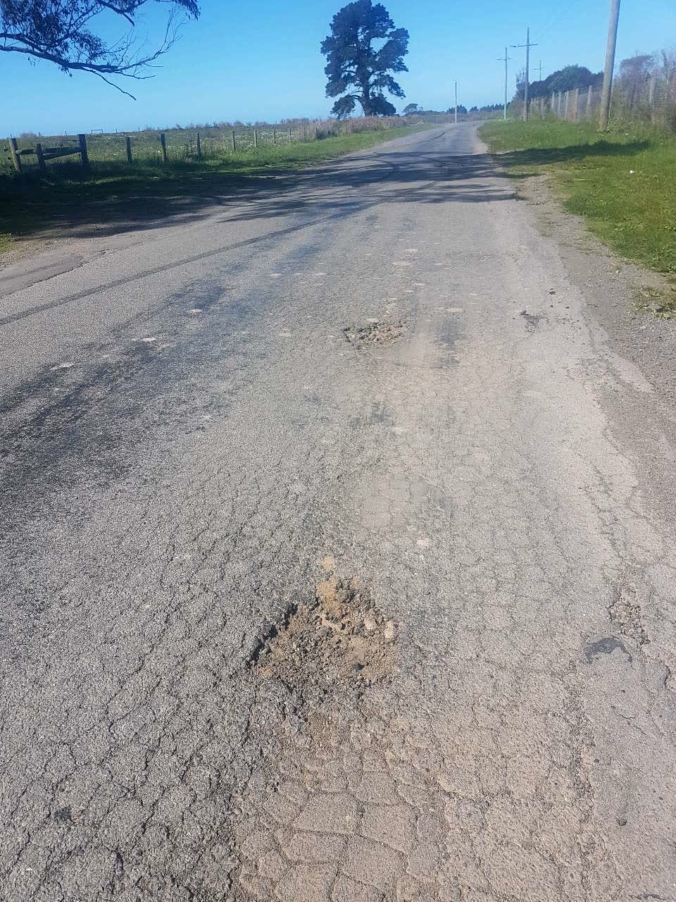The photograph attached to this roading/streets report