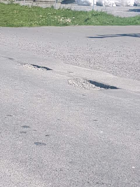 Roading/Streets, a report photo