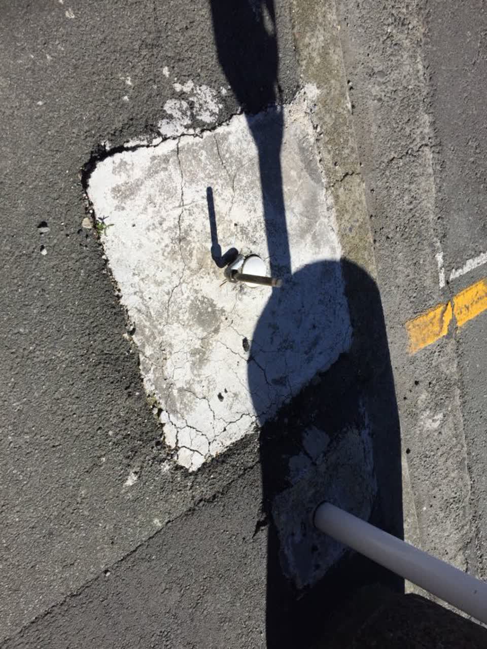 The photograph attached to this roading/streets report