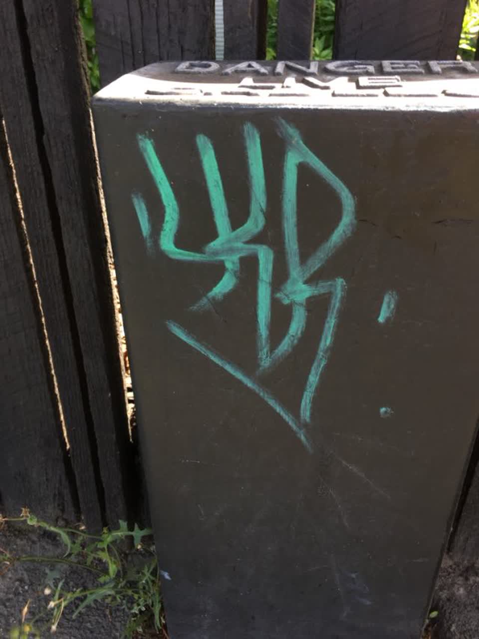 The photograph attached to this graffiti report