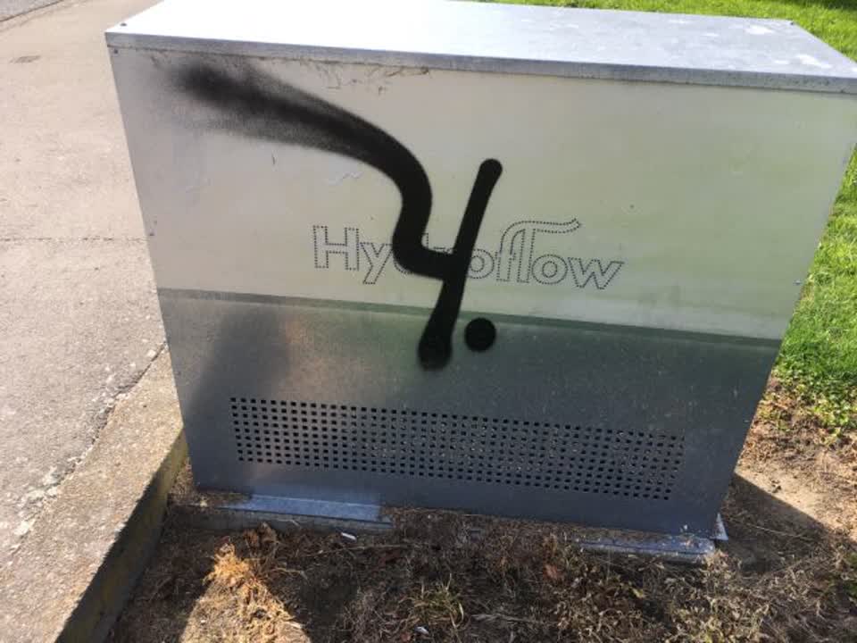 The photograph attached to this graffiti report