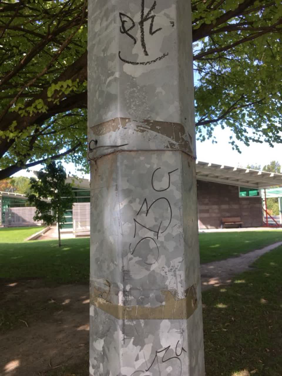 The photograph attached to this graffiti report