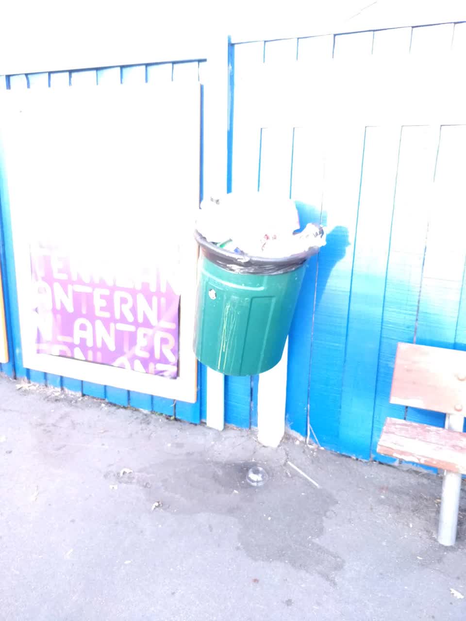The photograph attached to this rubbish/recycling report