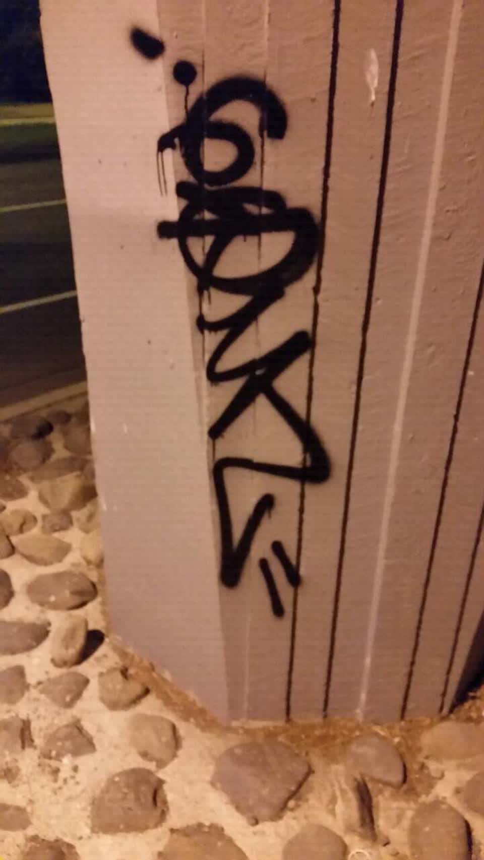 The photograph attached to this graffiti report