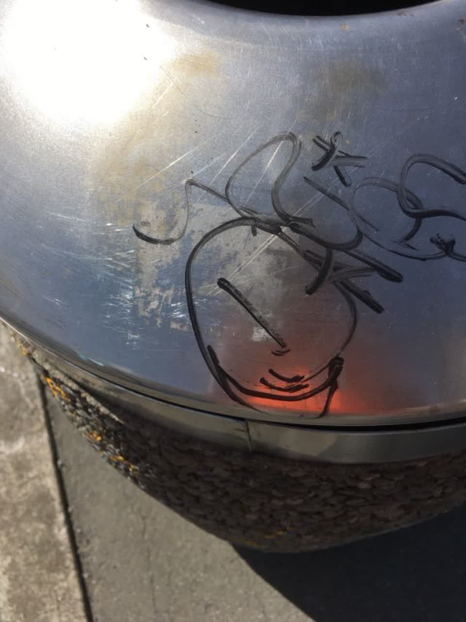 The photograph attached to this graffiti report