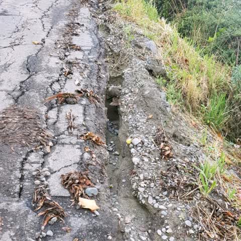 Roading/Streets, a report photo