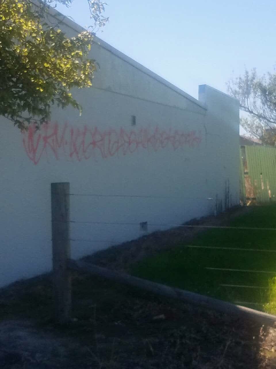 The photograph attached to this graffiti report