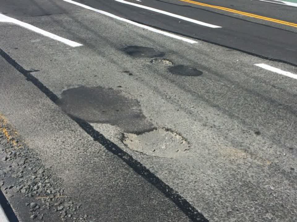 The photograph attached to this roading/streets report