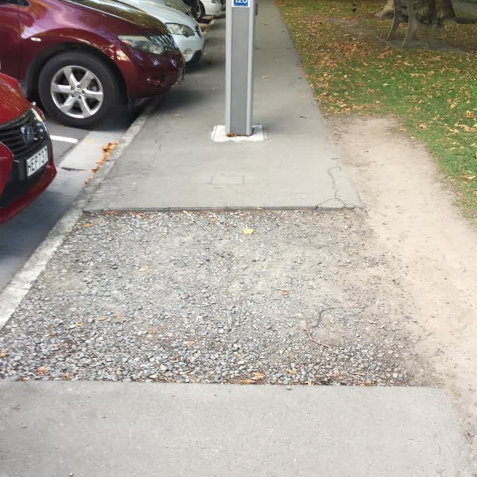 The photograph attached to this roading/streets report
