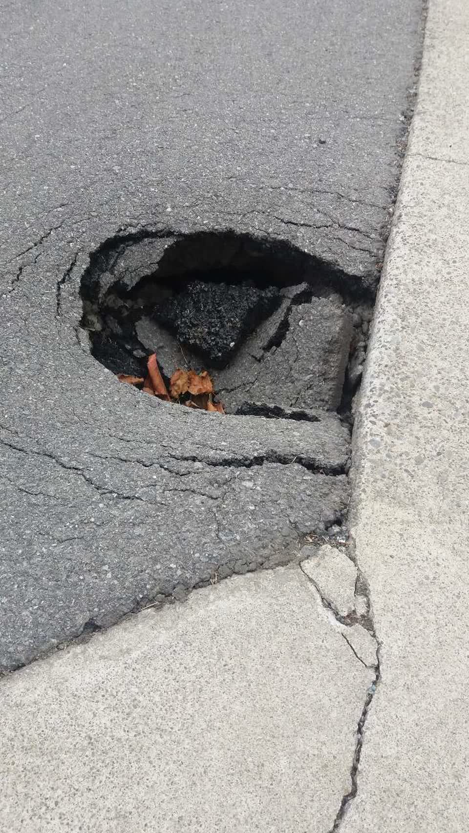 The photograph attached to this roading/streets report