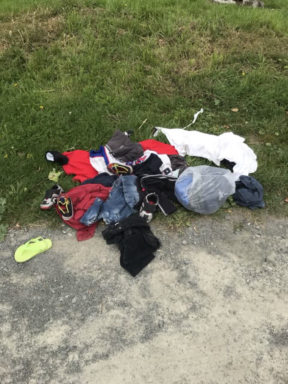 The photograph attached to this rubbish/recycling report