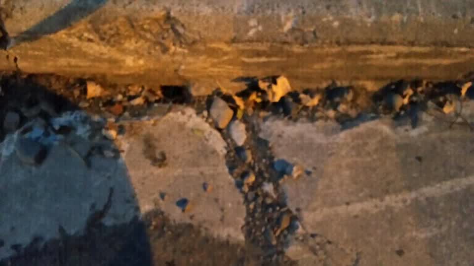 The photograph attached to this roading/streets report