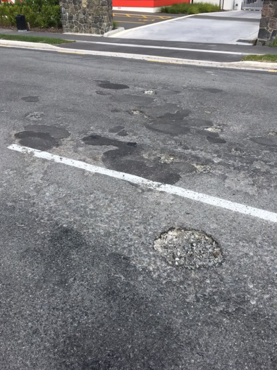 The photograph attached to this roading/streets report