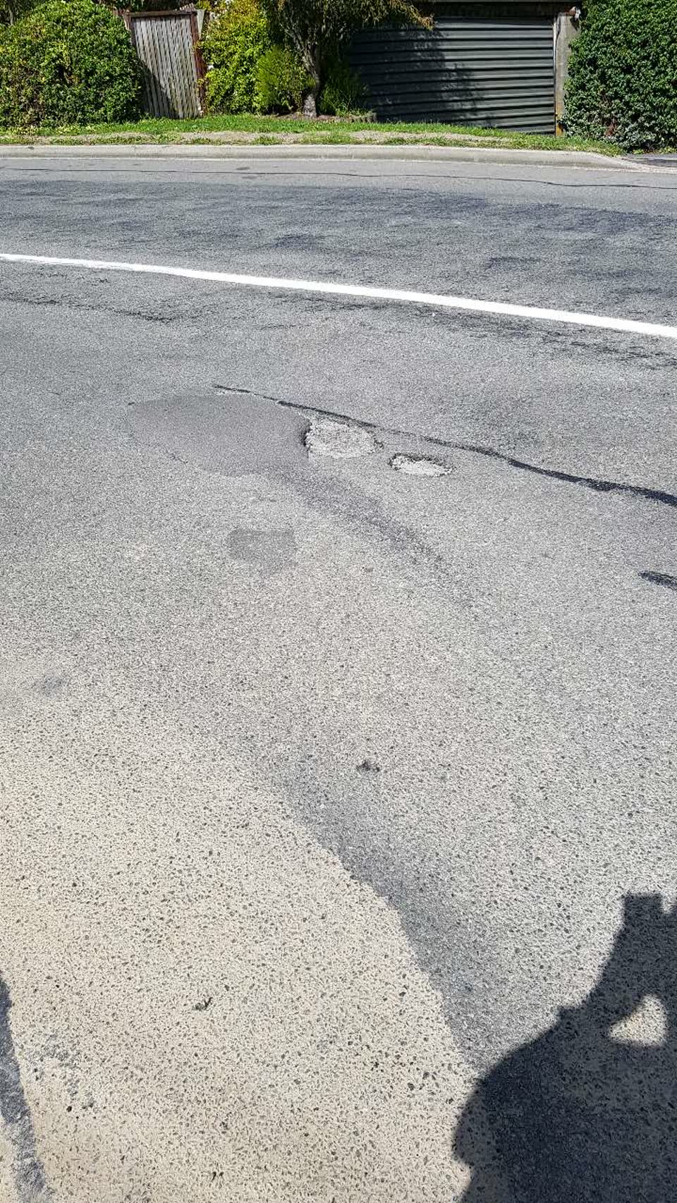 The photograph attached to this roading/streets report