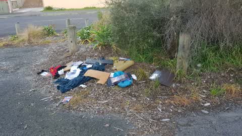 Rubbish/Recycling, a report photo