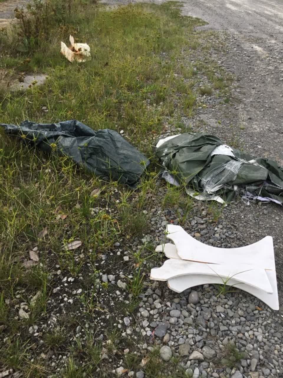 The photograph attached to this rubbish/recycling report