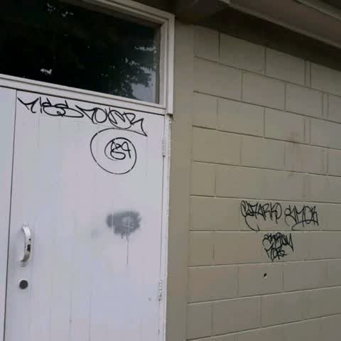 Graffiti, a report photo