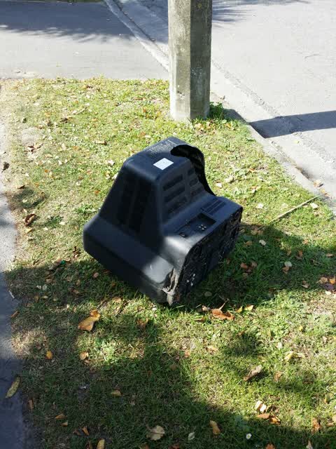 Rubbish/Recycling, a report photo