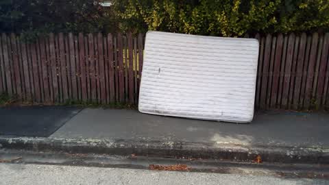 Rubbish/Recycling, a report photo