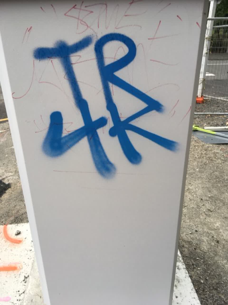 The photograph attached to this graffiti report